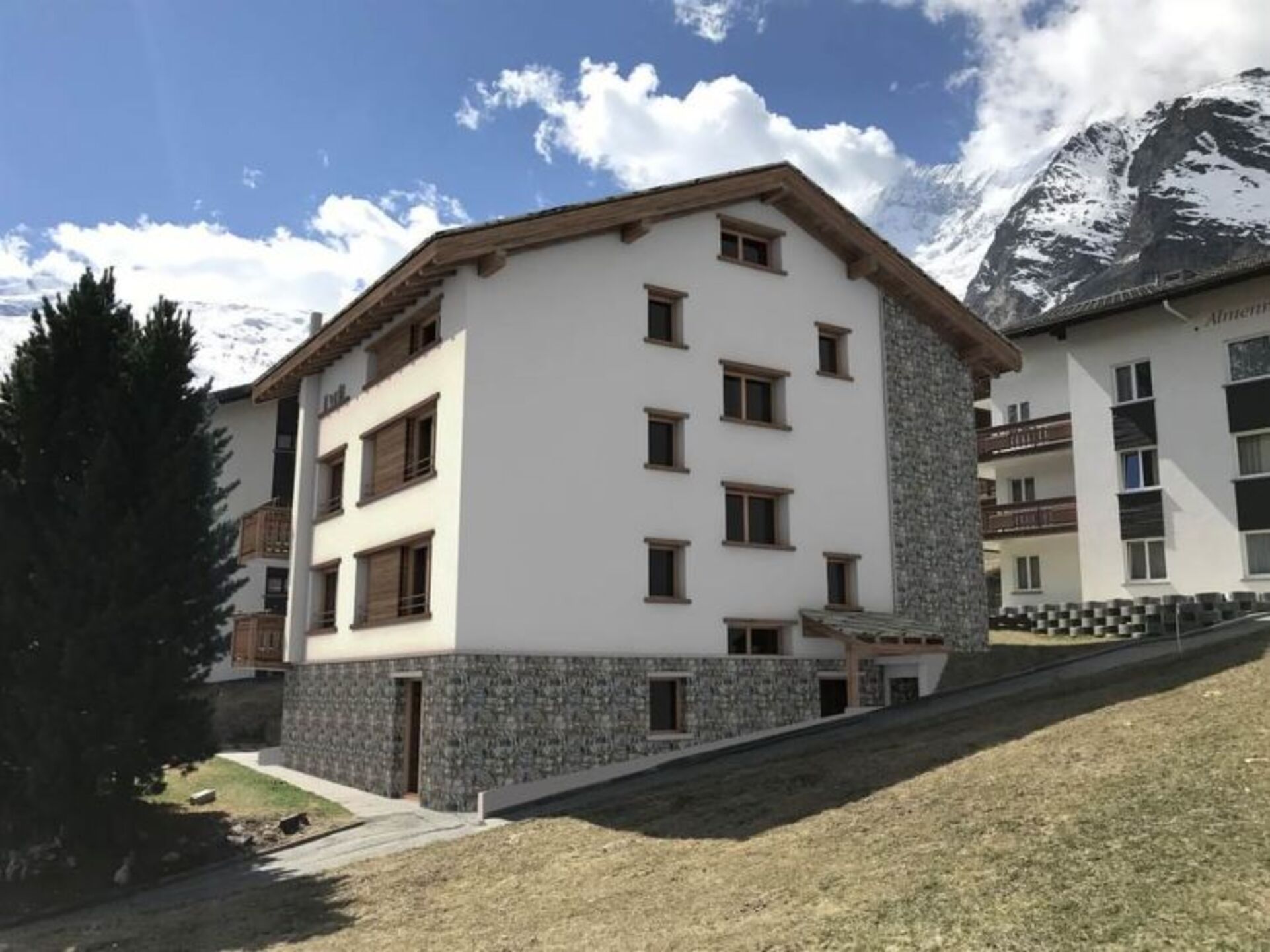 Mountain Magic: 4 Bed Villa, Valais,1387