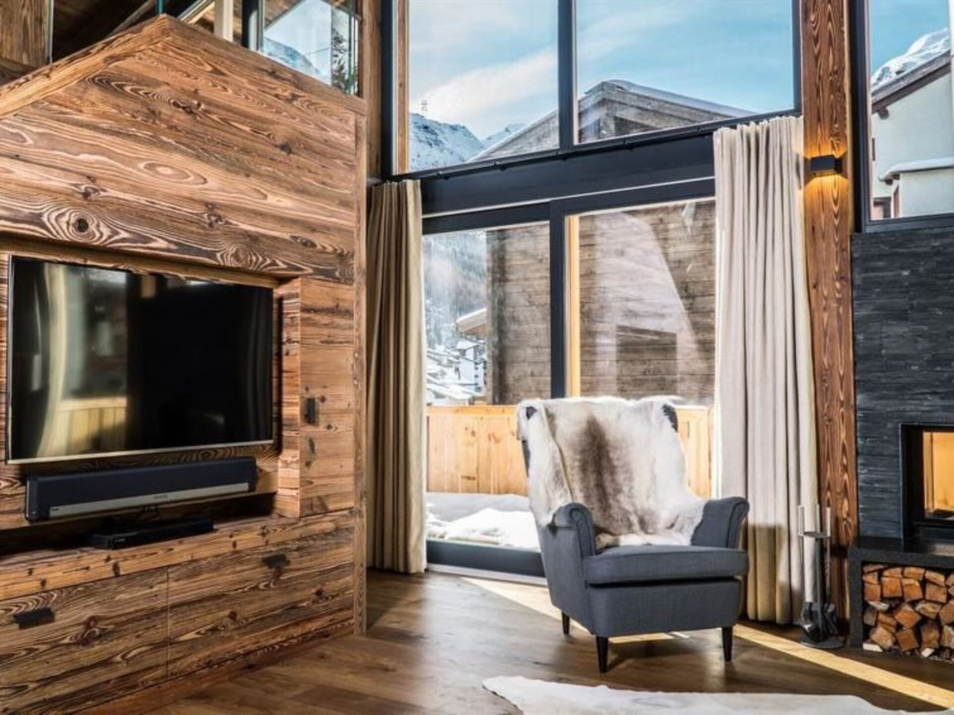 Cozy Villa for Sale in Saas-Fee, 1263