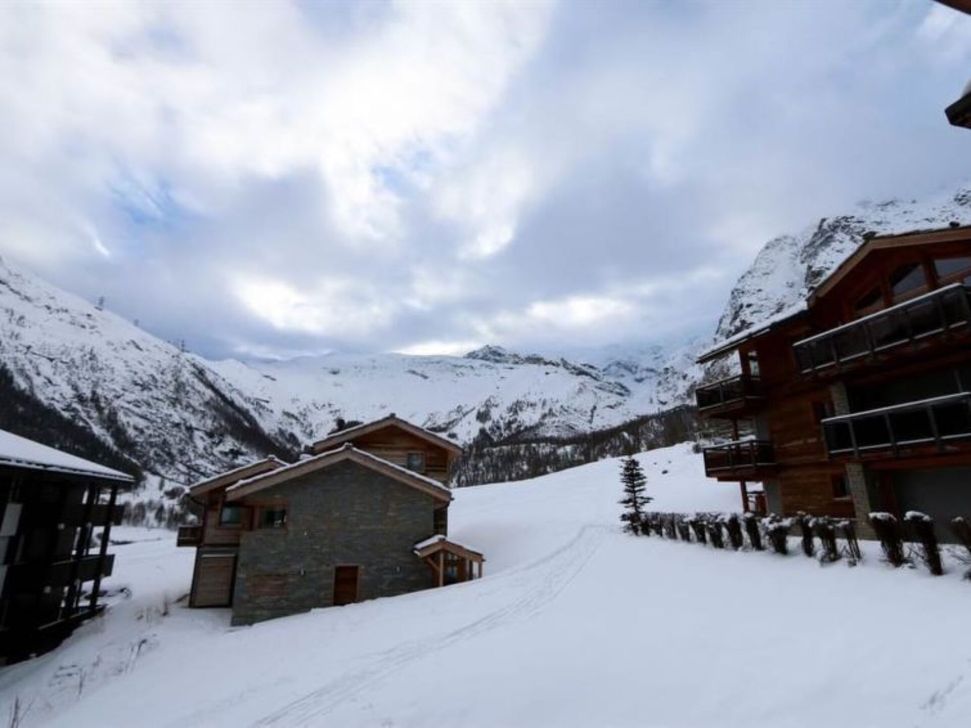 Elegant 3 Bedroom Home in Saas-Fee, 1272