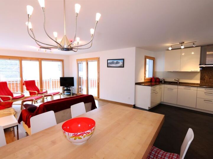 Spacious 3 Bedroom Retreat in Saas-Fee, 1274, Saas-Fee, Switzerland