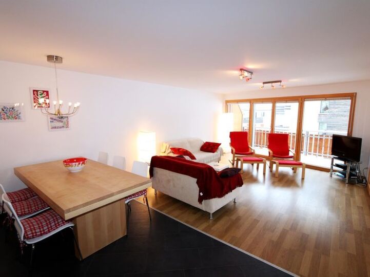 Spacious 3 Bedroom Retreat in Saas-Fee, 1274