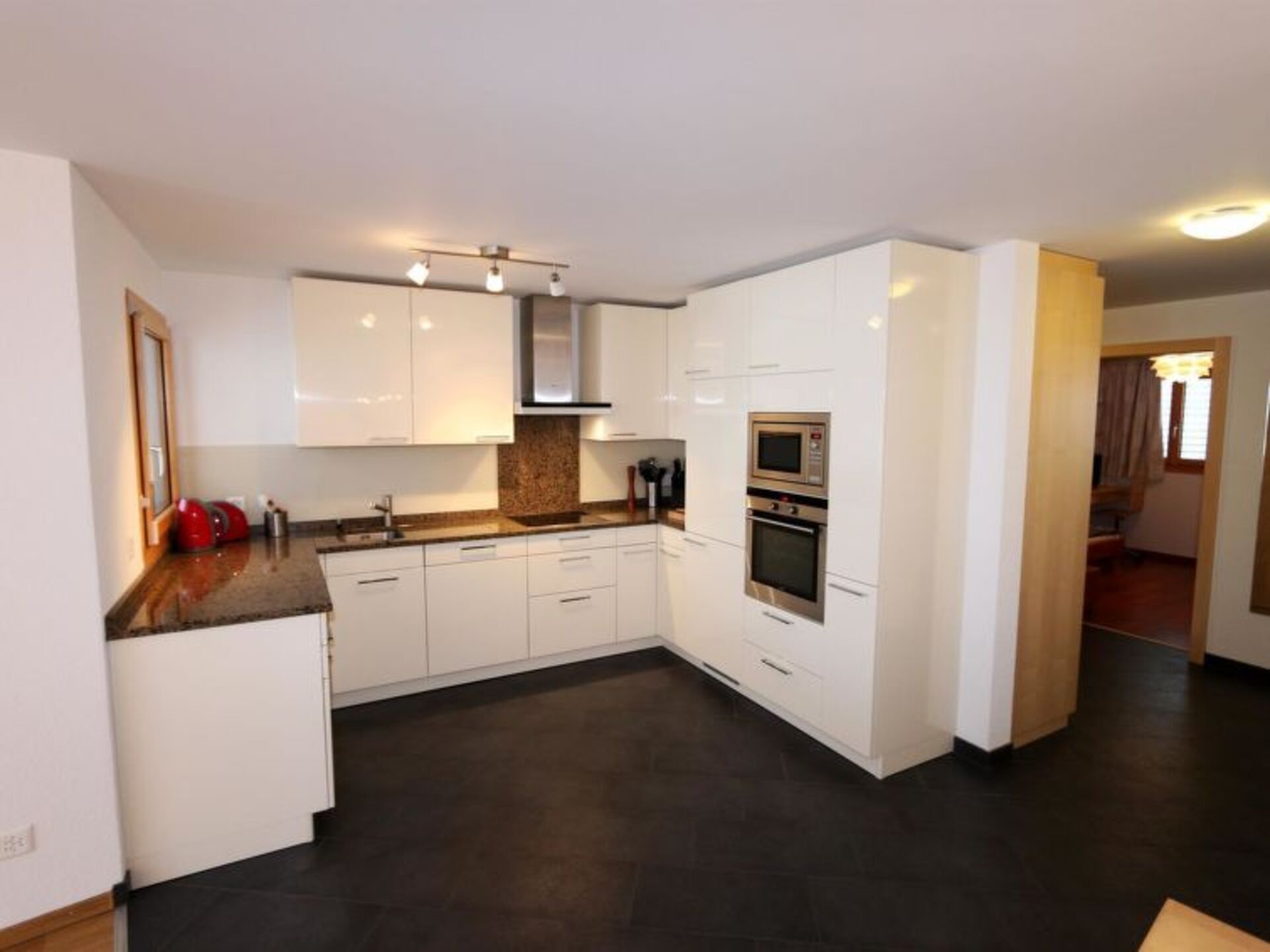 Spacious 3 Bedroom Retreat in Saas-Fee, 1274