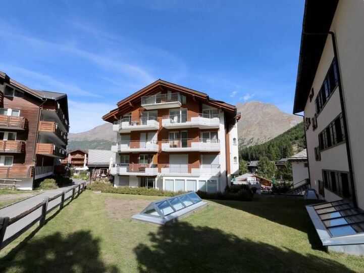 Stunning 4 Bedroom Villa in Saas-Fee City, 1275, Saas-Fee, Switzerland