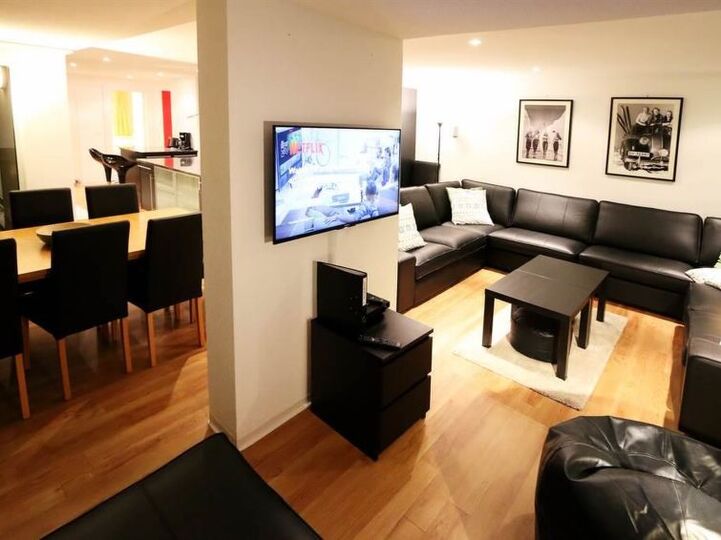 Stunning 4 Bedroom Villa in Saas-Fee City, 1275