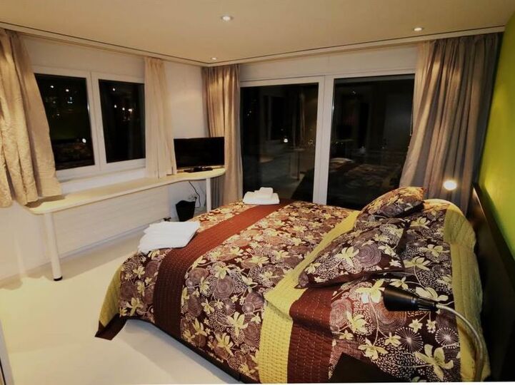 Stunning 4 Bedroom Villa in Saas-Fee City, 1275