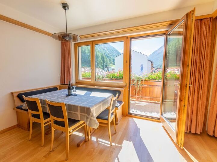 Serene Oasis with 3 Bedrooms in Saas-Grund, 1414