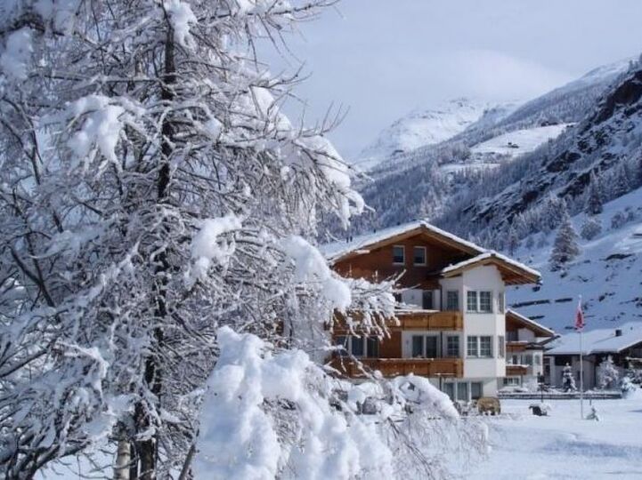 Cozy 2 Bedroom Villa in Saas-Grund, 1241, Saas-Grund, Switzerland