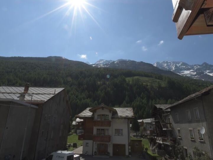 Modern 2BR Villa in Saas-Grund, 1257