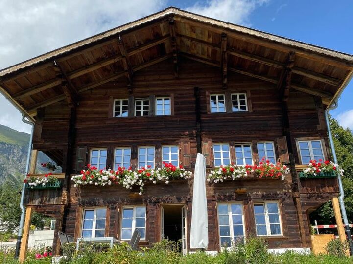 Cozy 2 Bedroom Oasis in Lenk's Heart, 1188, Lenk, Switzerland
