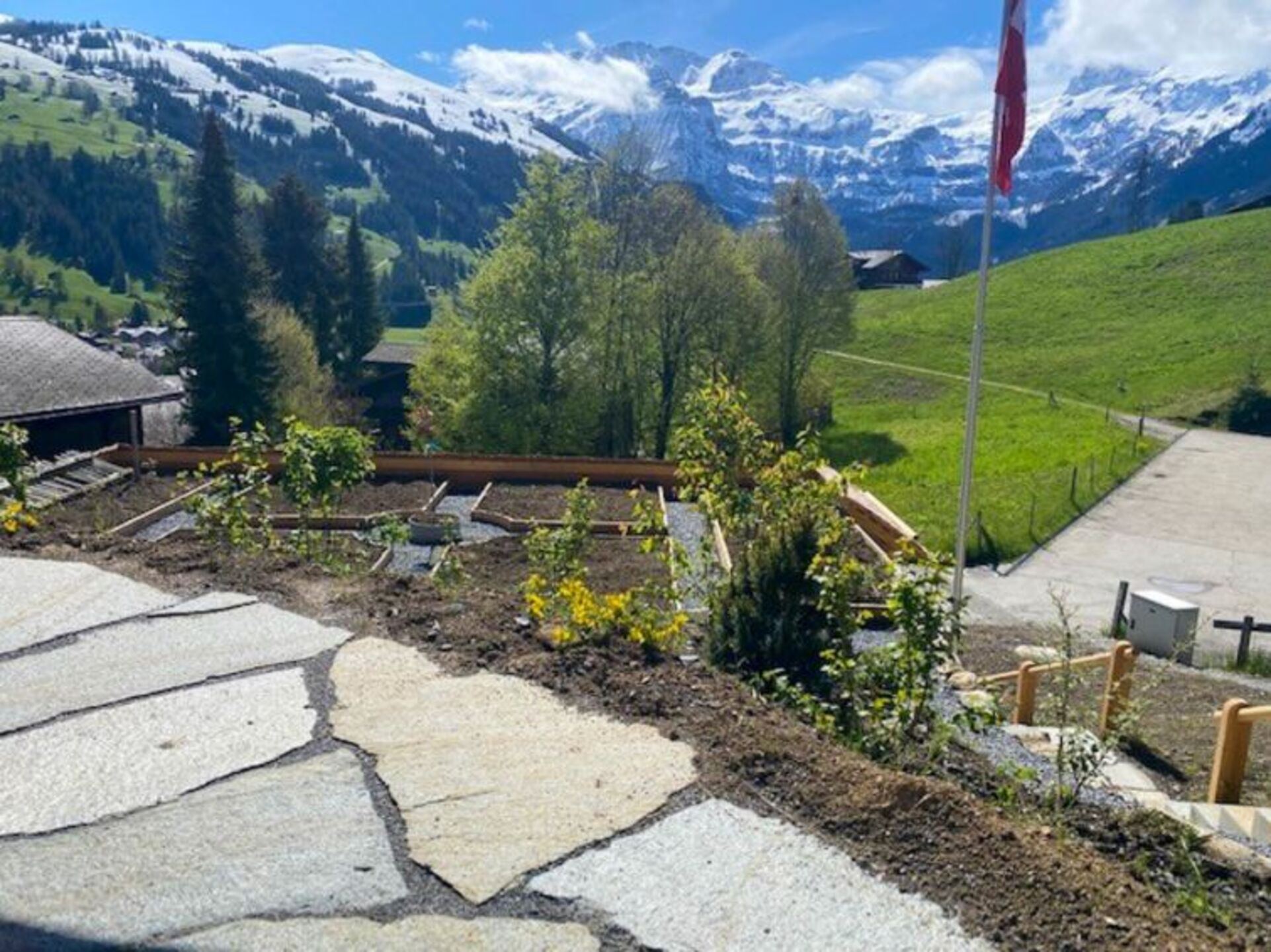 Cozy 2 Bedroom Oasis in Lenk's Heart, 1188