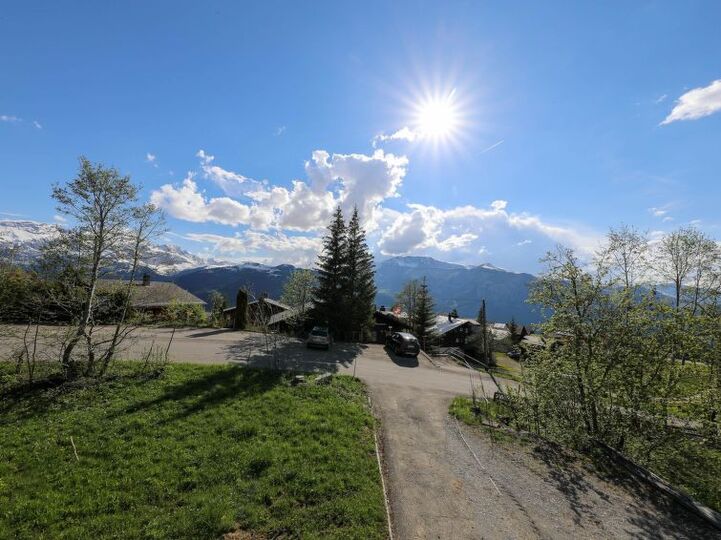 Elegant 4 Bedroom Villa in the Heart of Lenk, 1190