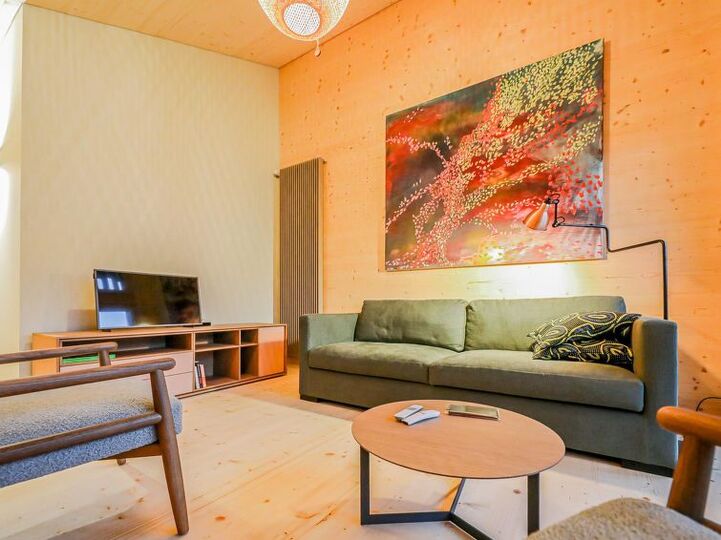 Elegant Family Home in Zweisimmen, 1177