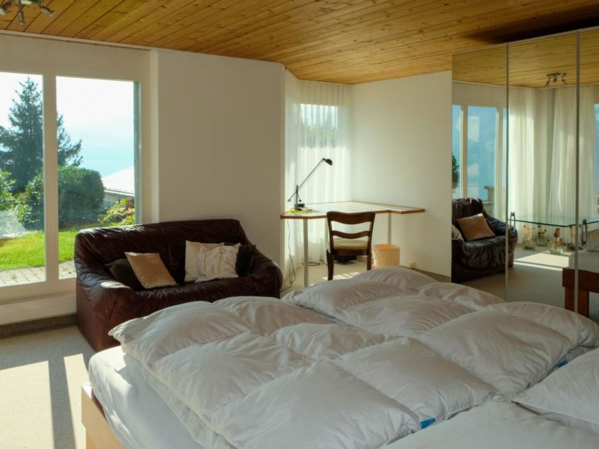 Spiez Dream Home: 5 Bedroom Villa with Pool, 1199