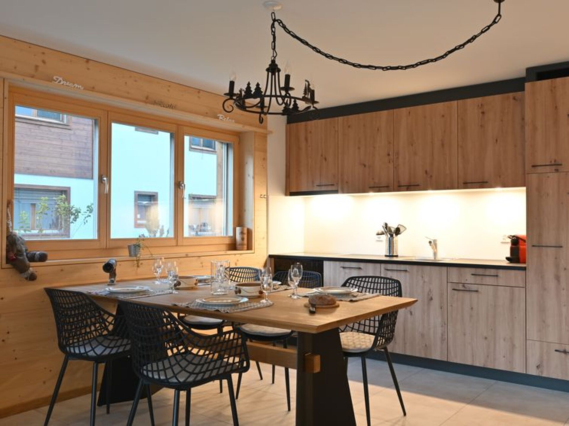 Kitchen / Dining Room
