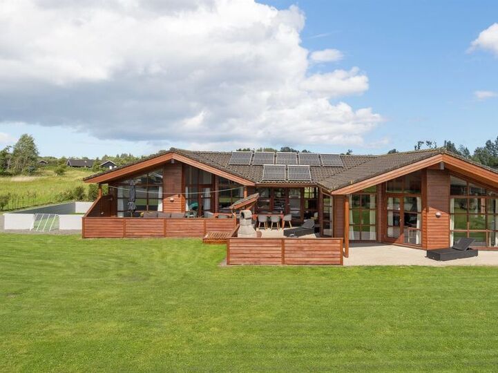 5 Star Home in Prime Location, Idestrup 1111, Idestrup, Denmark