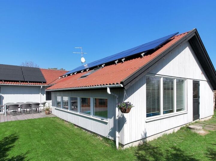 Exclusive Home in Perfect Location, Nexø 1085, Nexø, Denmark