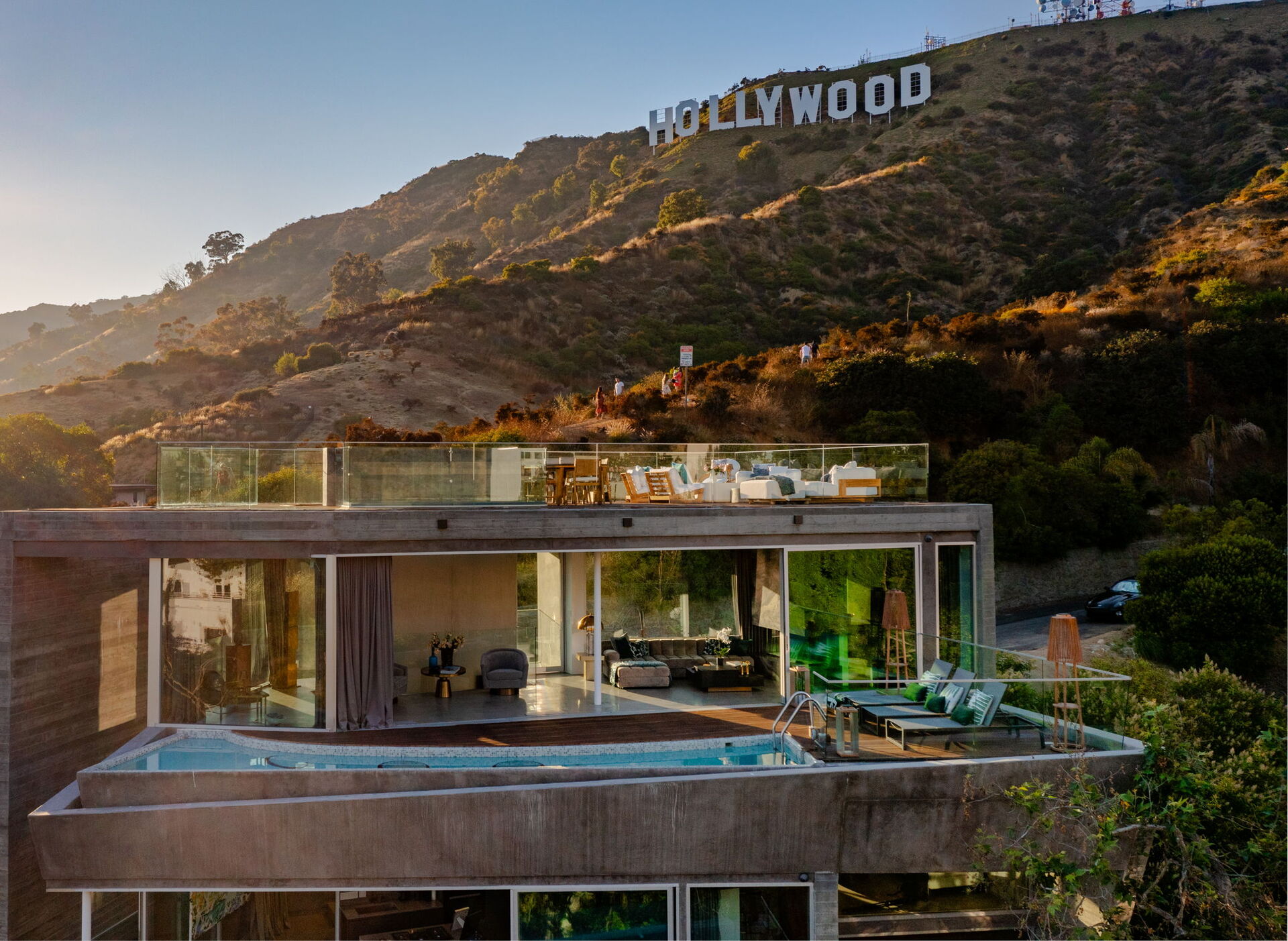 Hollywood Majesty: G Residence
