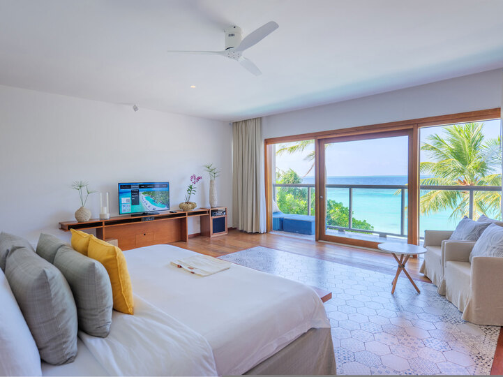 Seaside Serenity: 4 Bedroom Gem,1003