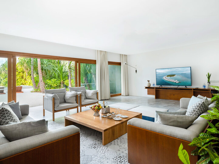 Seaside Serenity: 4 Bedroom Gem,1003