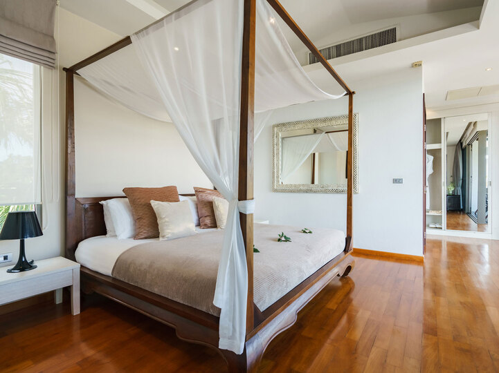 Inasia - Spacious bedroom details