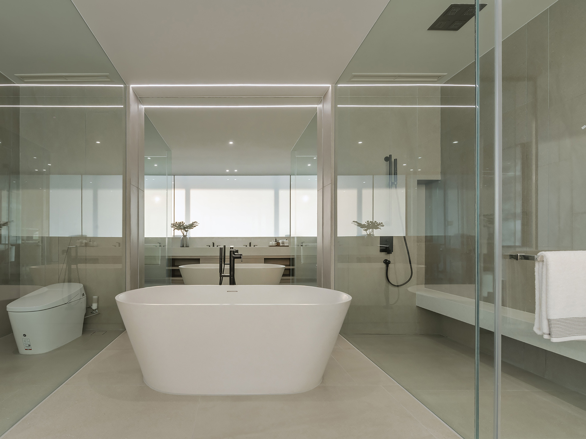 Veyla - Sea Villa - Glass paneled bathroom