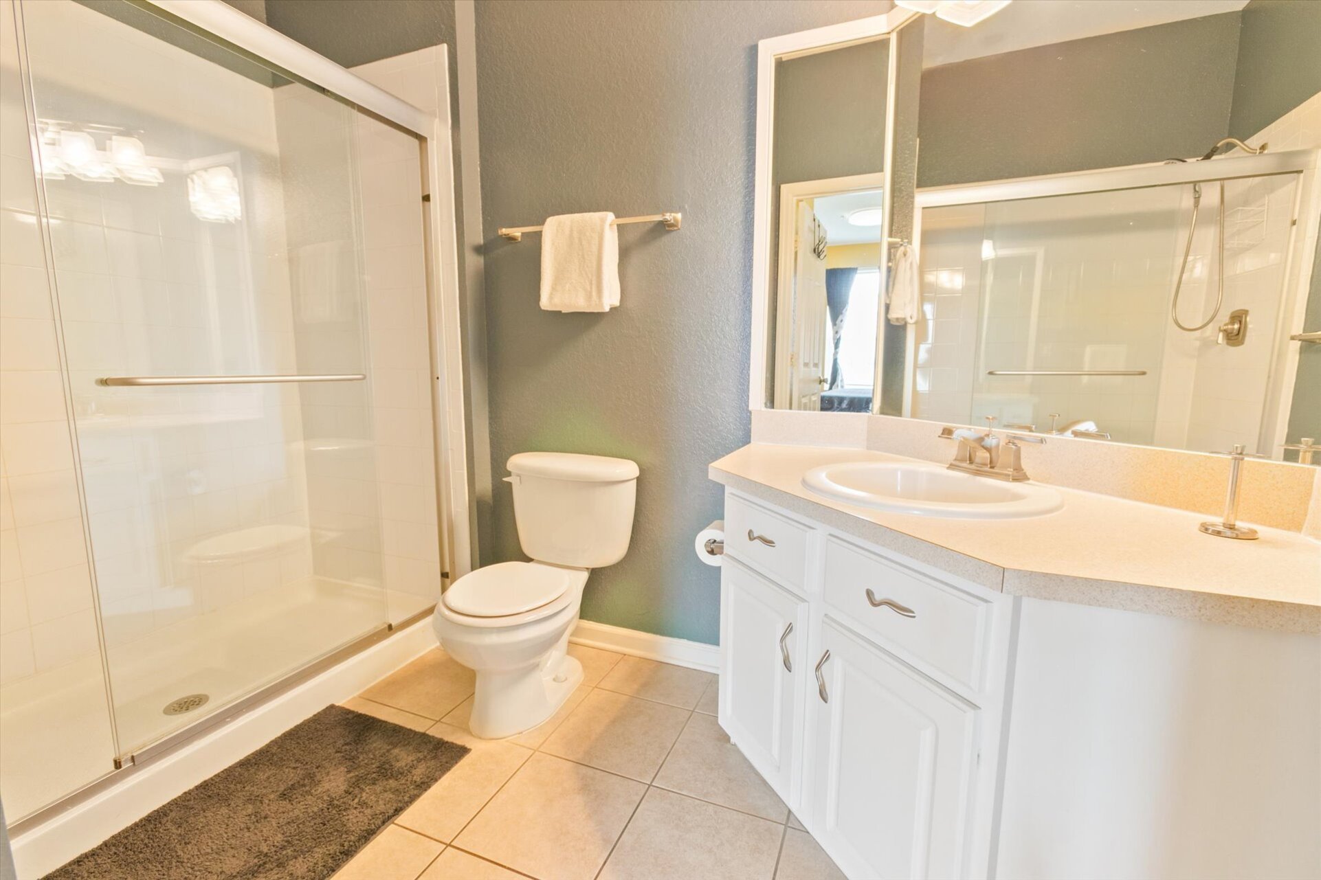 Master King Bathroom 1
Shower