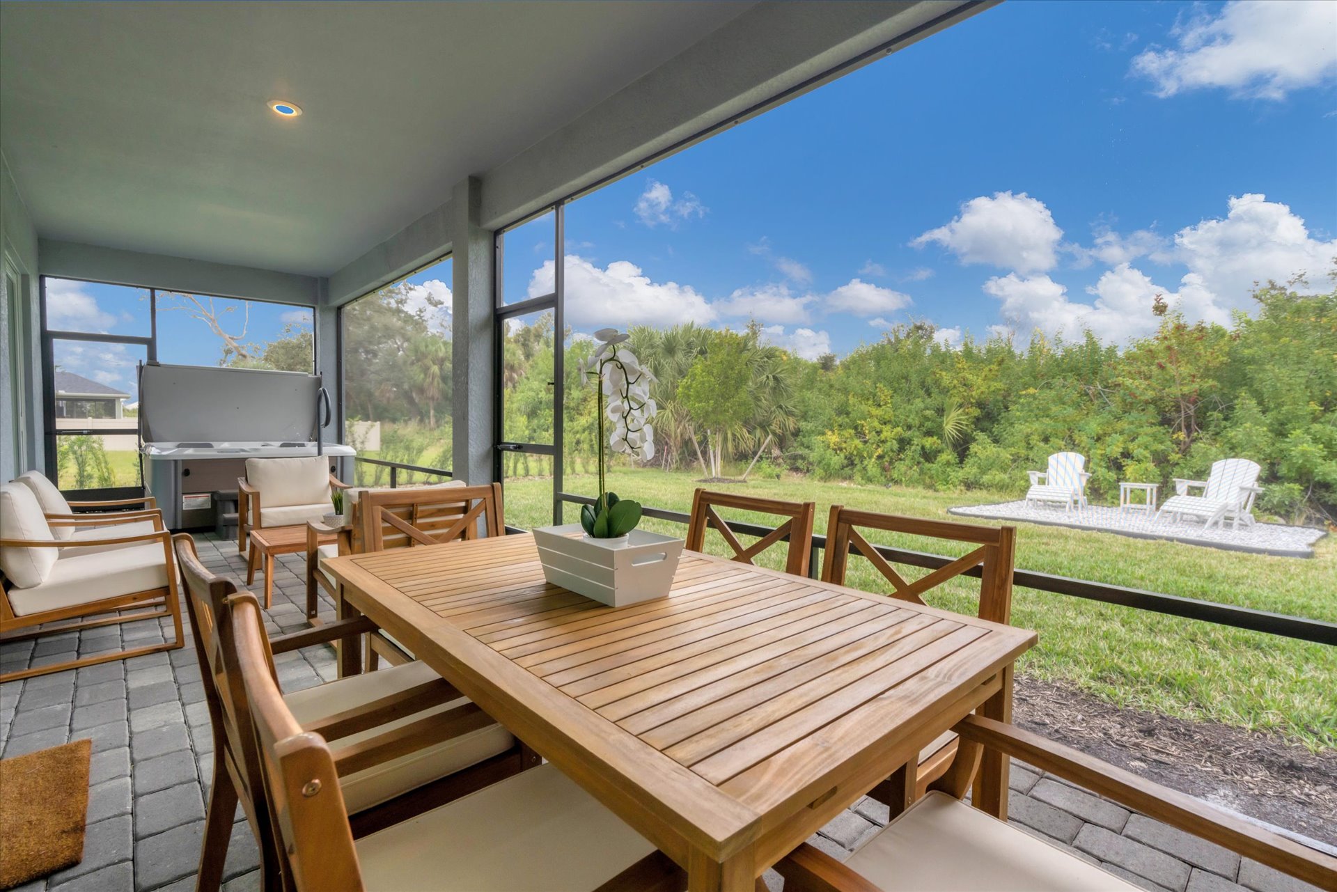 The outdoor dining area is great for BBQs