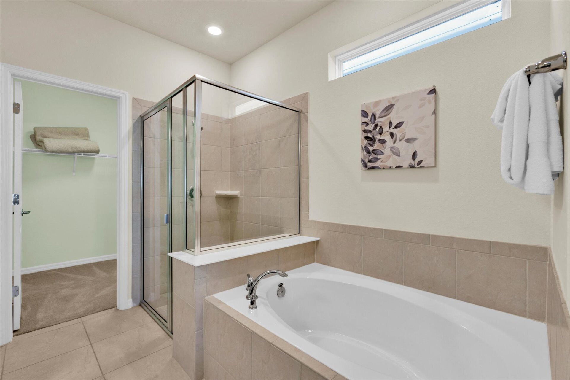 Master Queen Bathroom 1 (Angle)