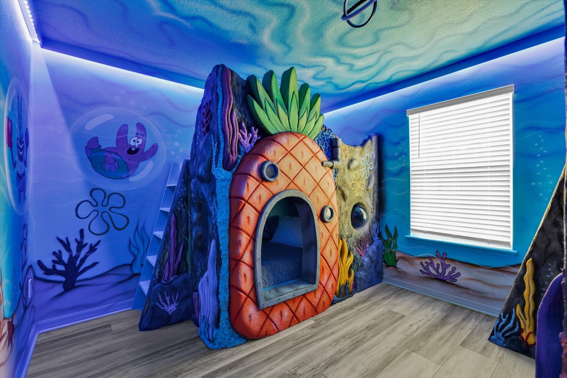 Bedroom 4 - SpongeBob SquarePants, Two Twin/Twin Bunks, Upstairs, Shared Bathroom, No TV