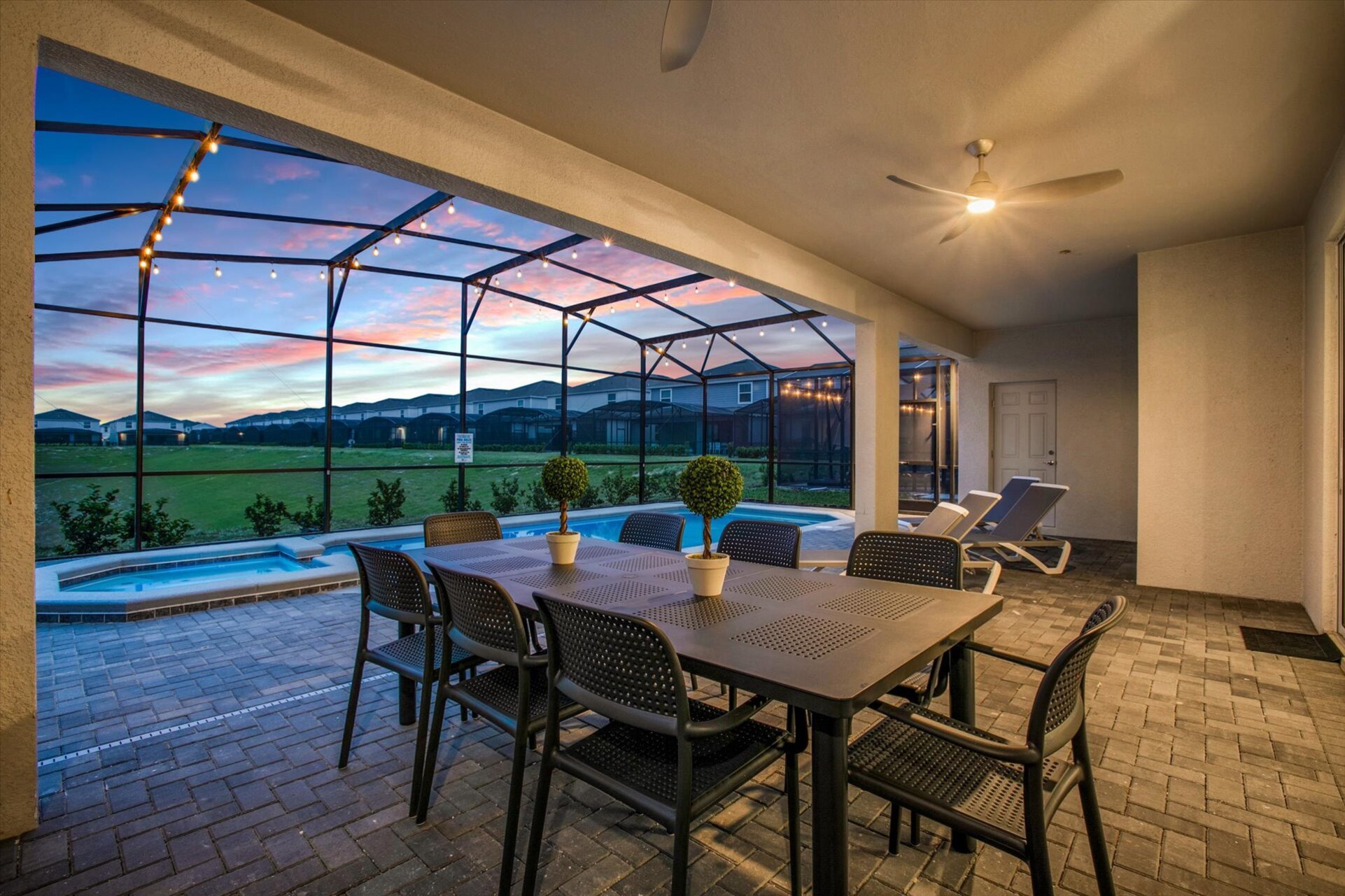 Patio Dining / Pool Deck