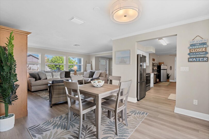 Kitchen nook overlooking pool