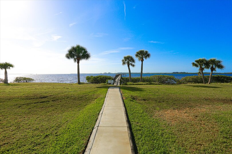 Community walkway to the pier