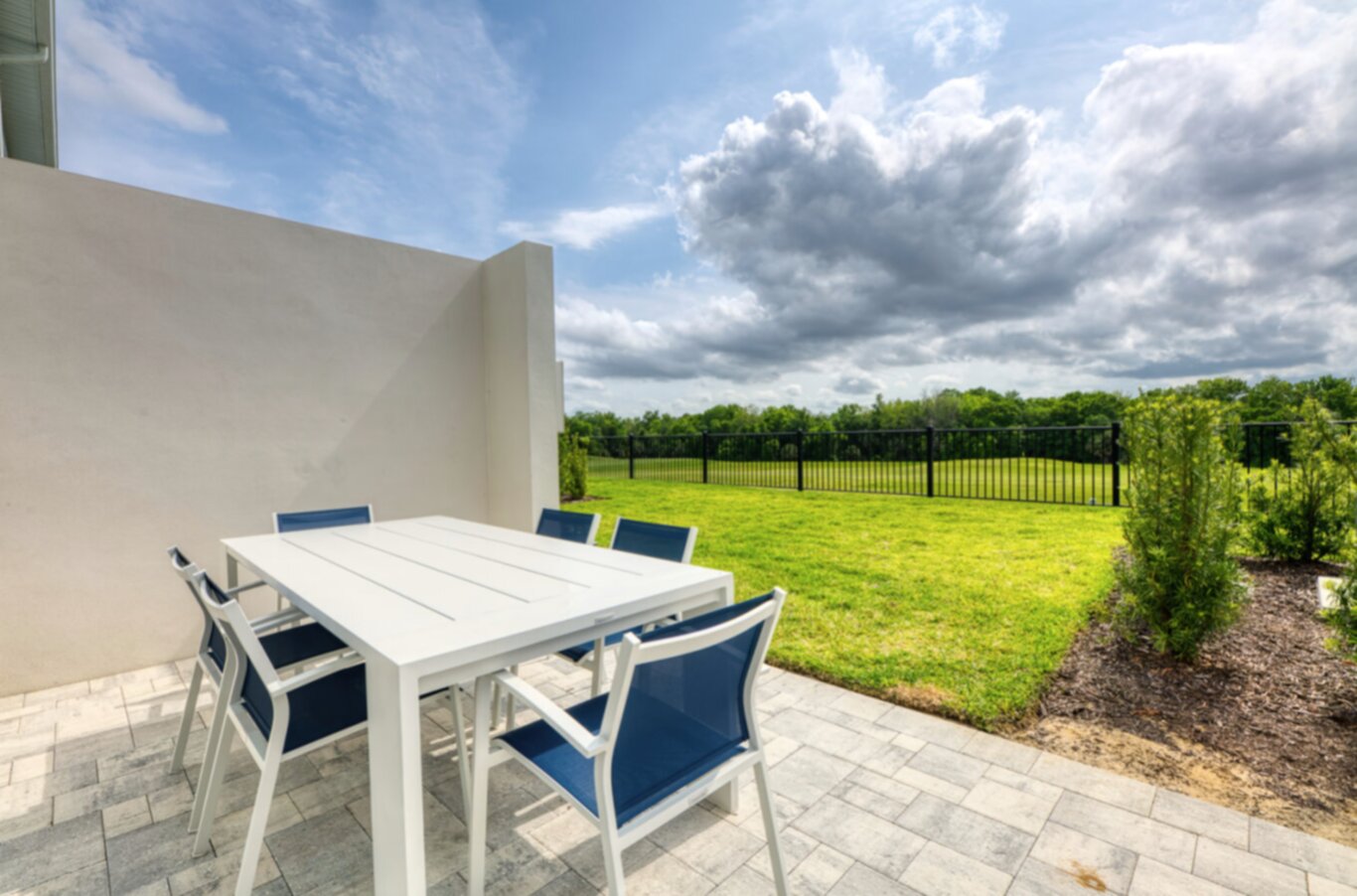Your Stylish Vacation Escape Awaits, Orlando Townhome 1000