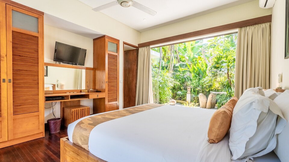 Rent Your Own 5 Star Private Villa in Seminyak, Bali Villa 2246
