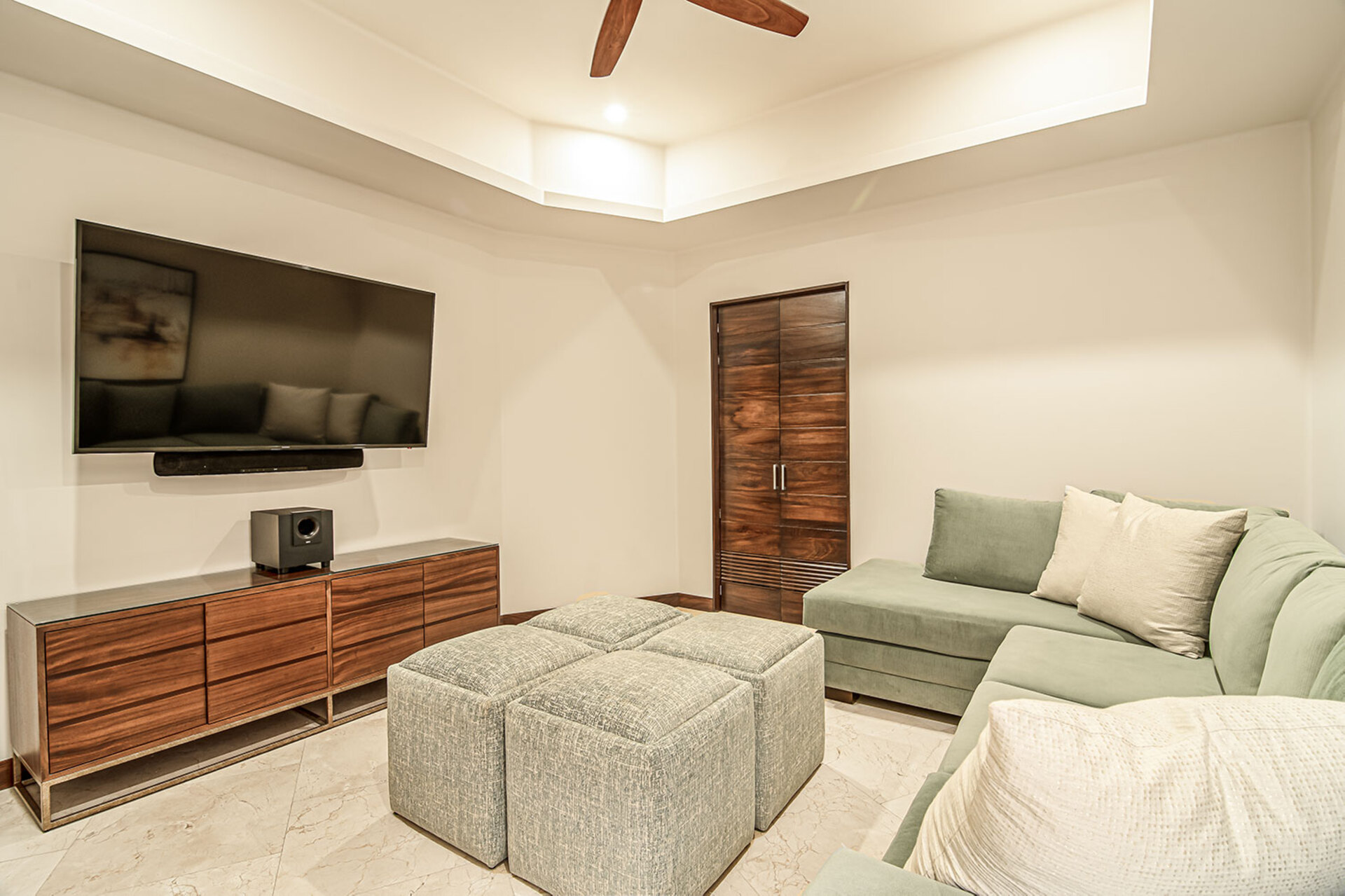 Luxurious Oasis with Breathtaking Pacific Views at Cabo San Lucas 1052