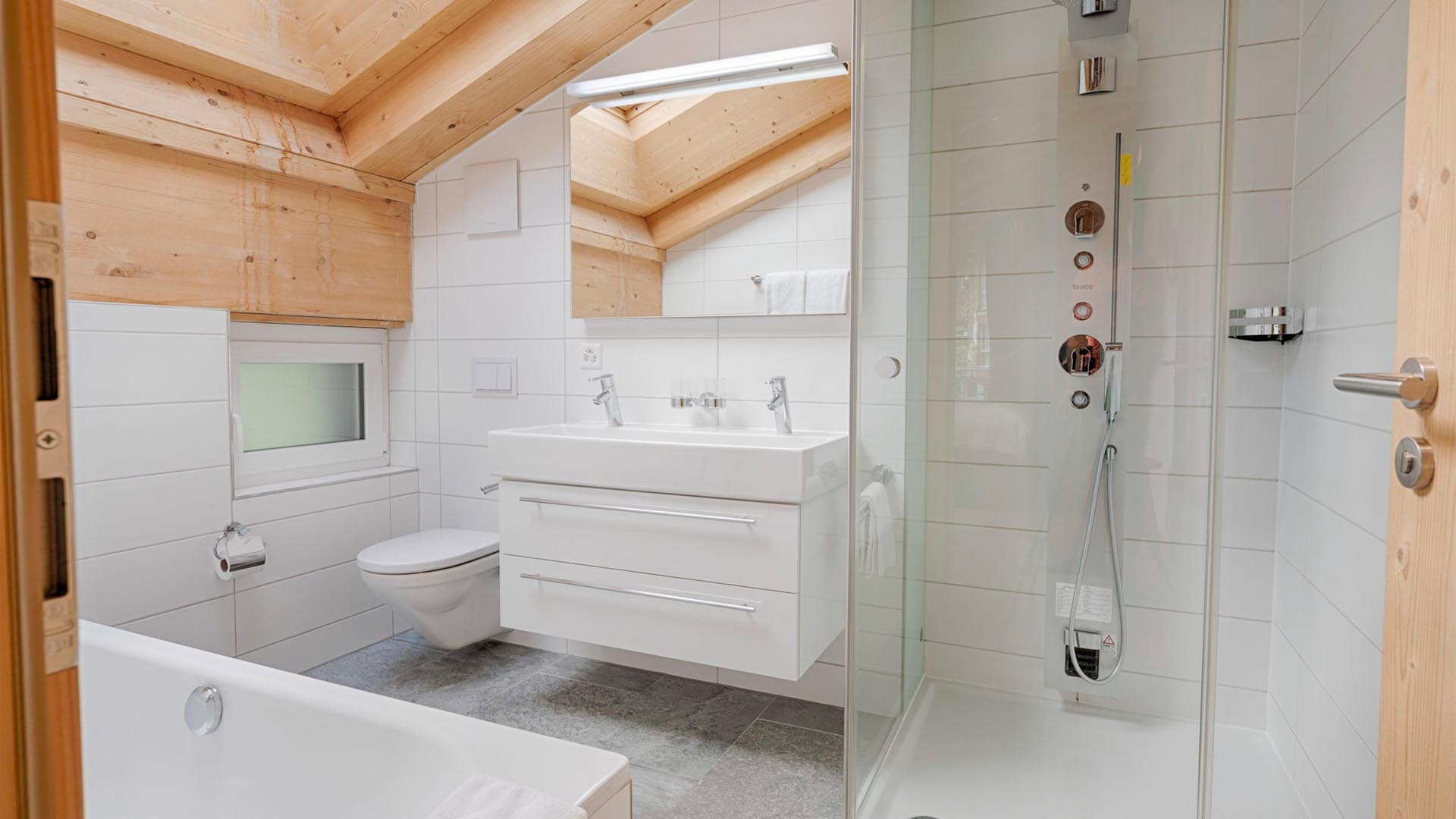 Experience Ultimate Alpine Luxury with Seamless Ski Access and Breathtaking Views