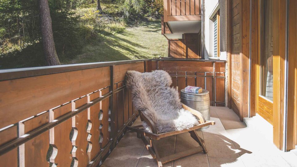 Alpine Luxury Retreat with Scenic Views and Prime Access