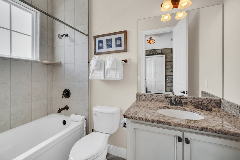 The kids private bathroom
