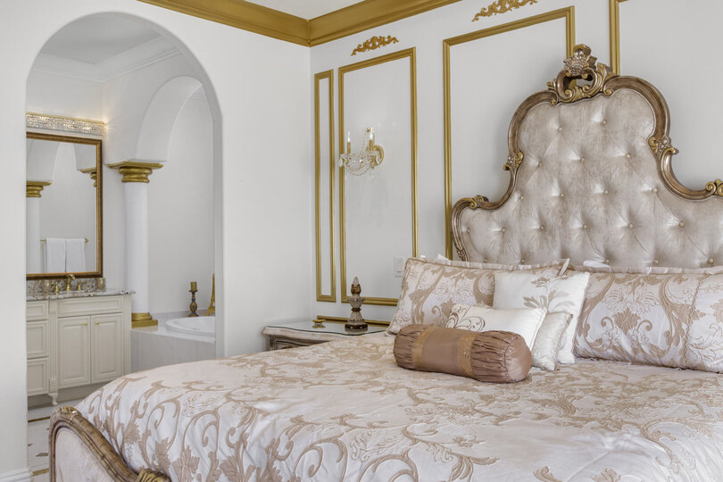 Located on the second floor, the bride will have plenty of privacy and space to be pampered