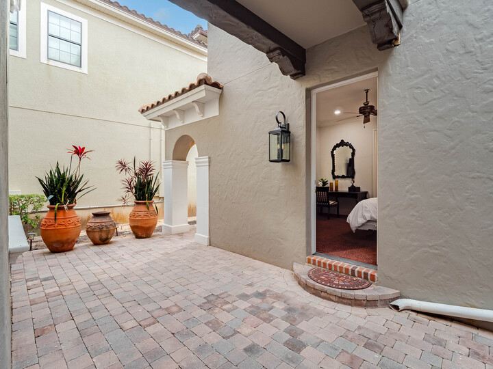 Modern 6 Bedroom Gem in Orlando,6543