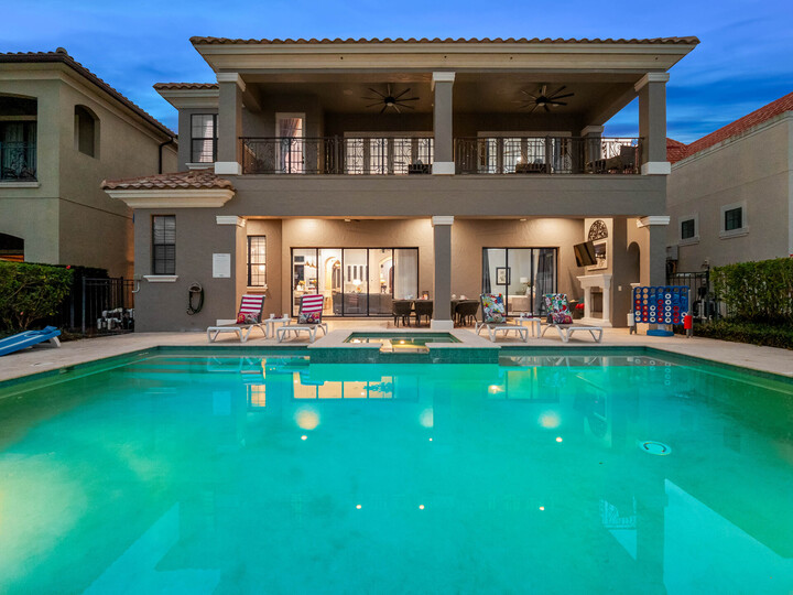 Modern 6 Bedroom Gem in Orlando,6543