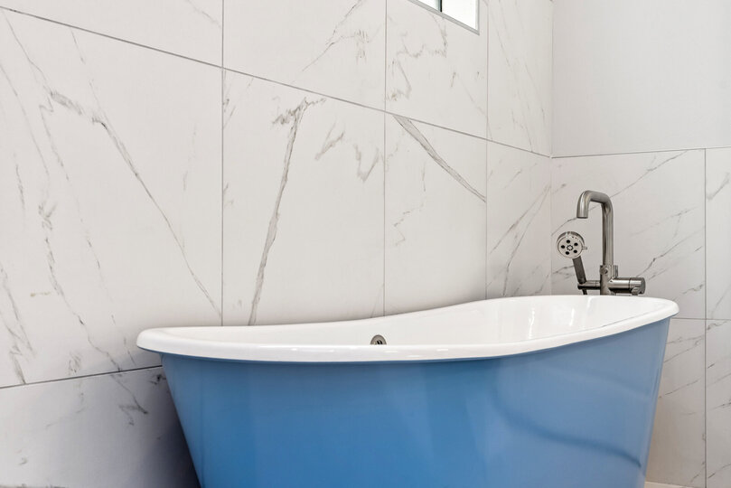 Gorgeous bathtub perfect for relaxing after a long day of enjoying the Orlando attractions