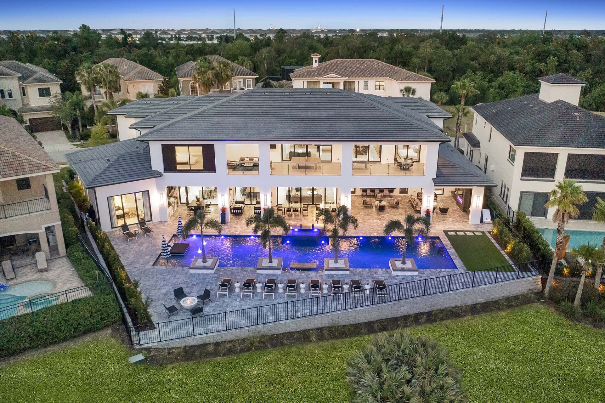5 Star Villa Aurelius – A Golden Grand Residence