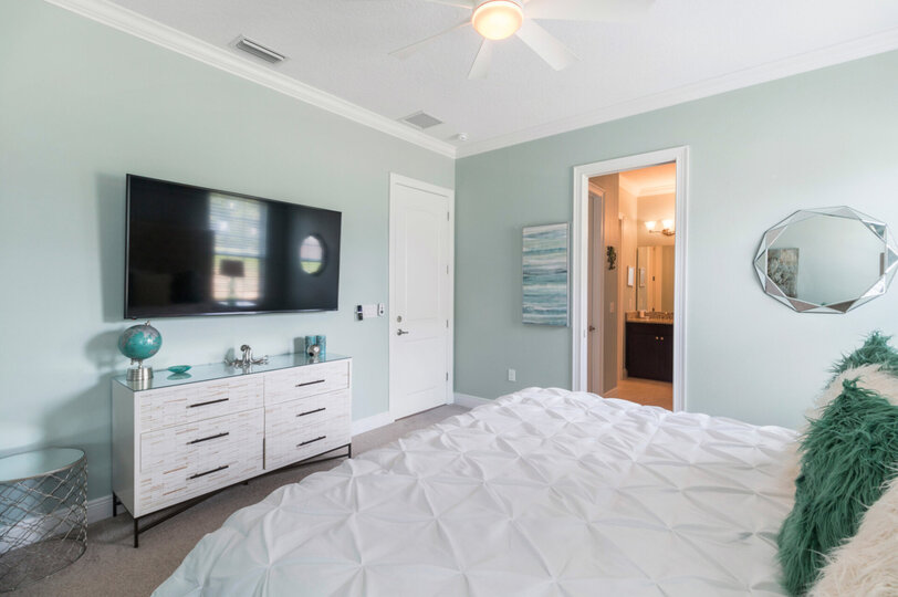 Relax after a long day of enjoying Orlando`s attractions and watch a show on your own SMART TV