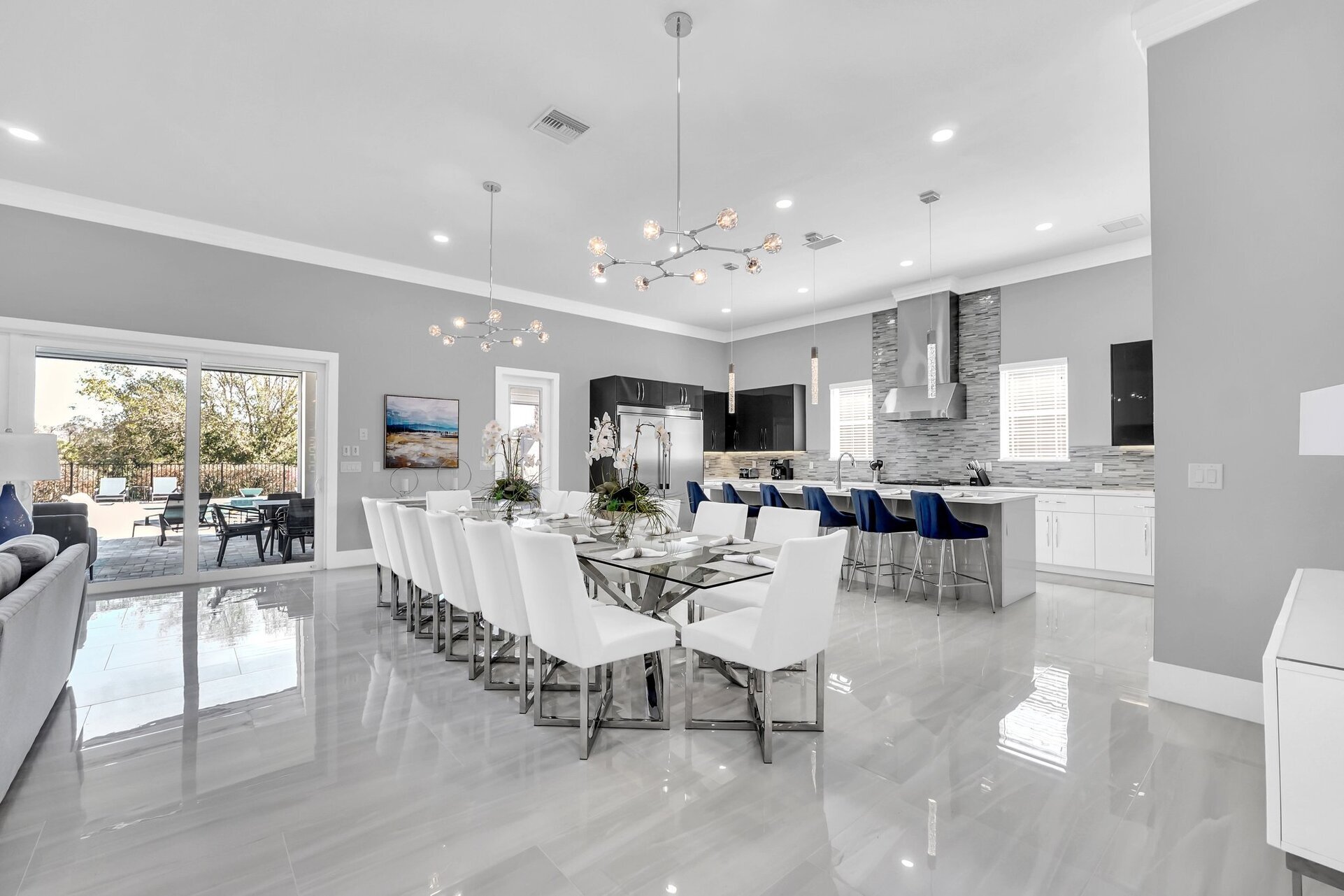 Dine in style at Revive at Reunion!
