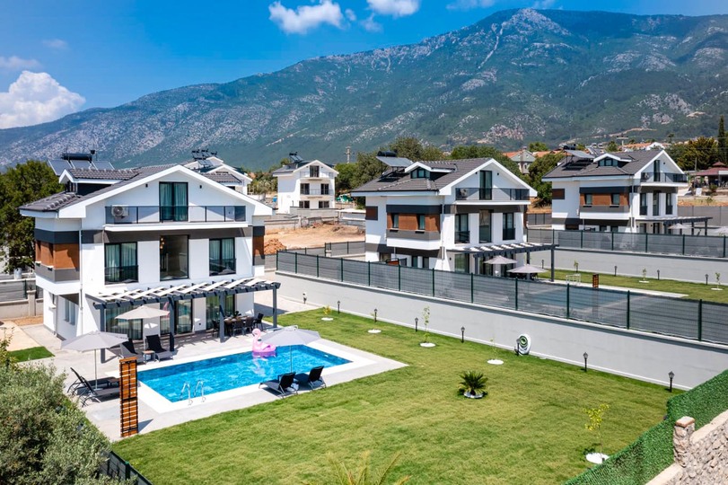 A Private Villa Escape Beneath the Sun 1030