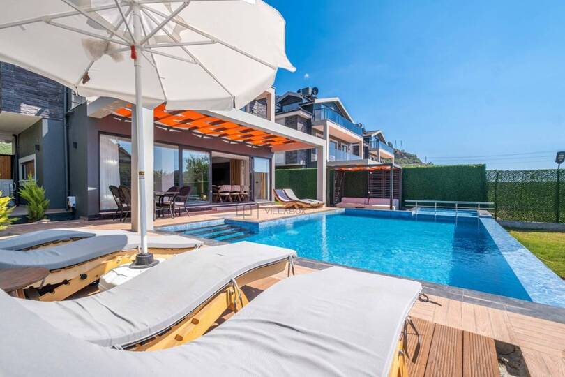 A Beautiful Home for Easy Escapes 1036