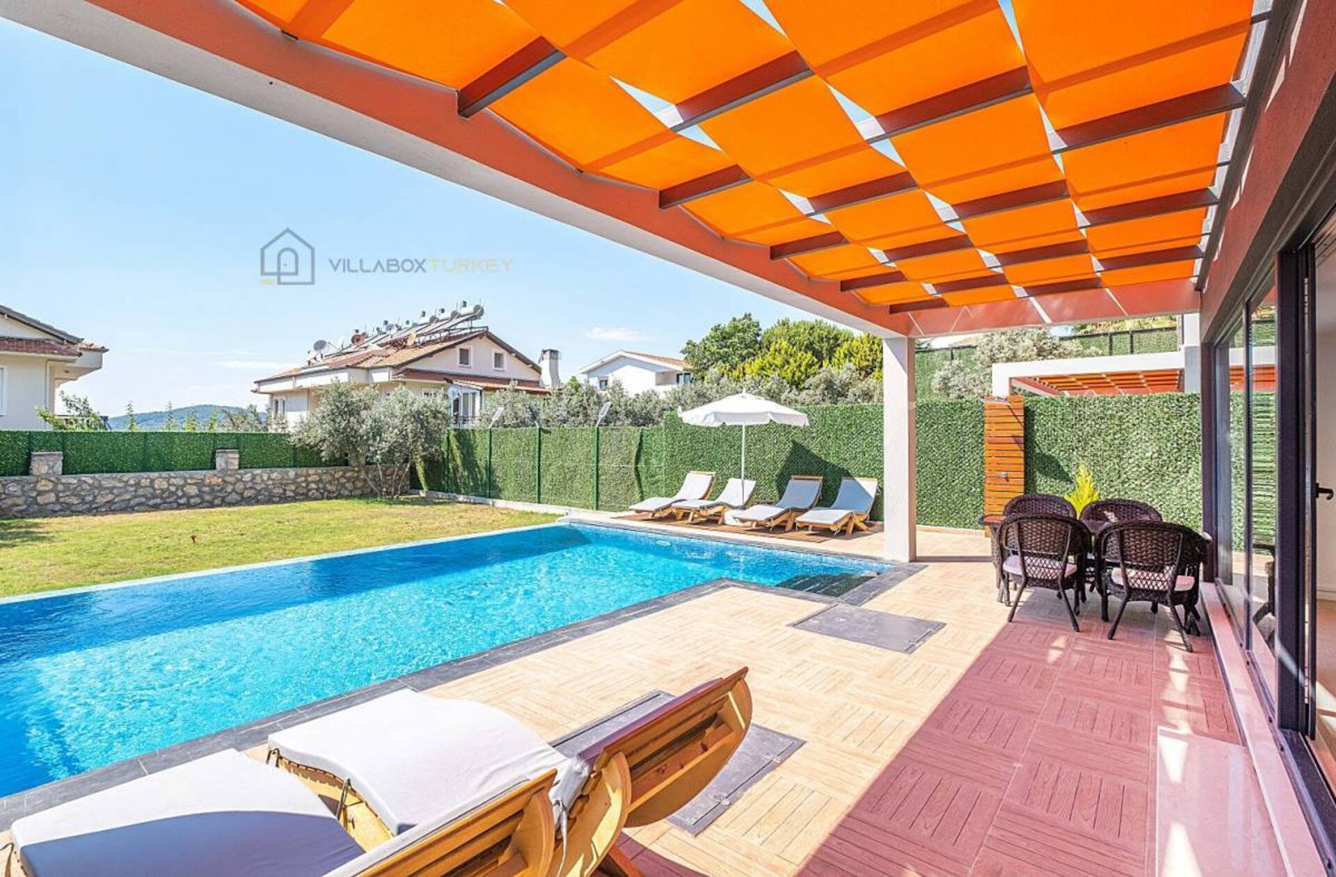 A Beautiful Home for Easy Escapes 1036