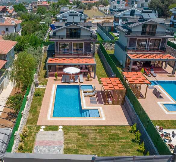 Your Retreat for Relaxed Holiday Living 1042