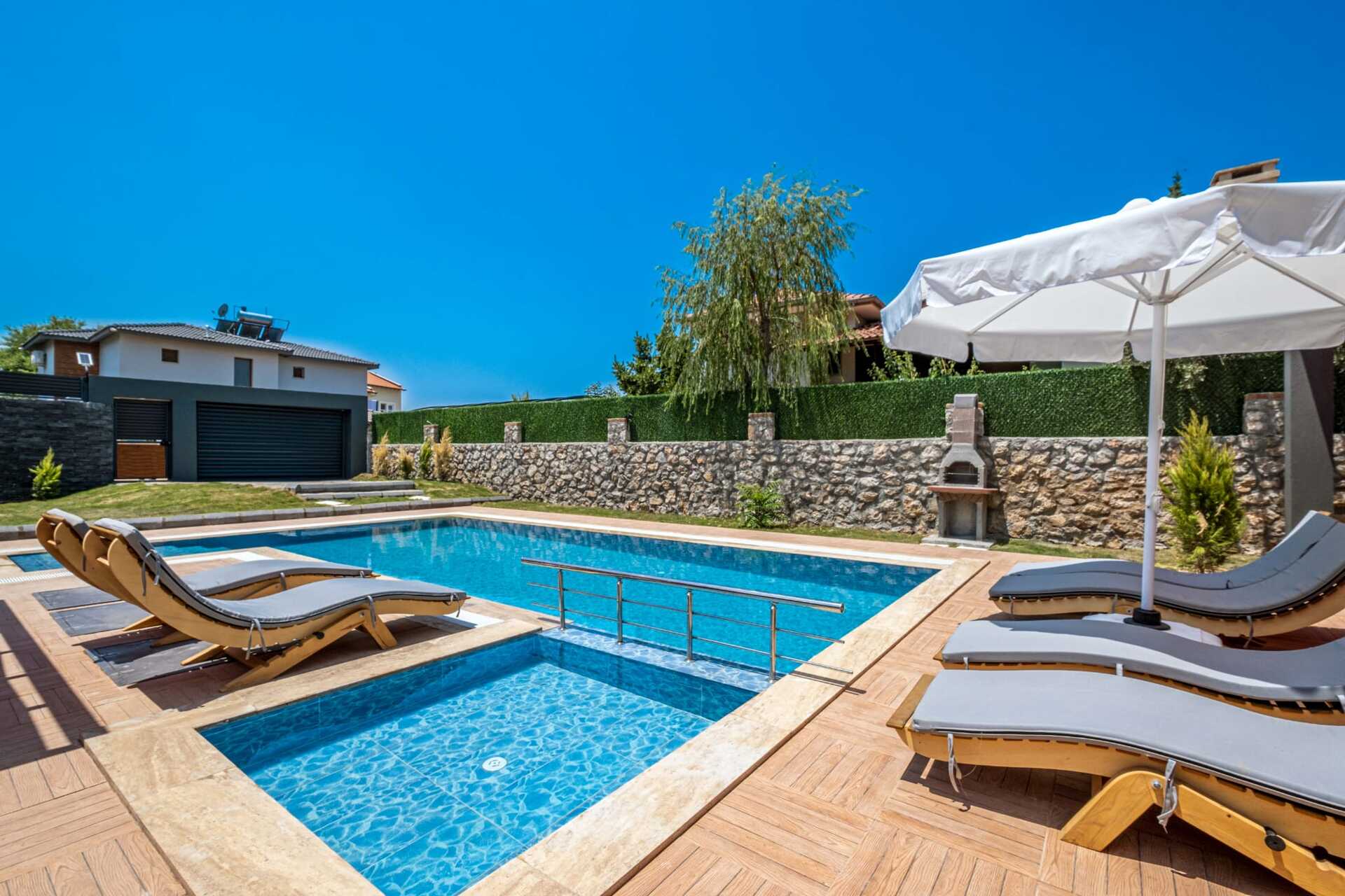 Your Retreat for Relaxed Holiday Living 1042